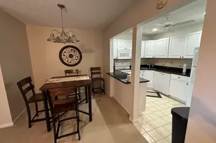 335 Knotty Pine Cir, Greenacres, FL 33463 - Photo 5