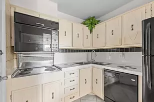 424 N Riverside Dr, Pompano Beach, FL 33062 - Photo 21
