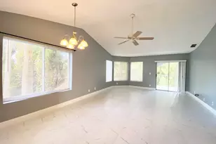 815 W Boynton Beach Blvd Unit, Boynton Beach, FL 33426 - Photo 3