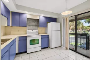400 Club Cir, Boca Raton, FL 33487 - Photo 25