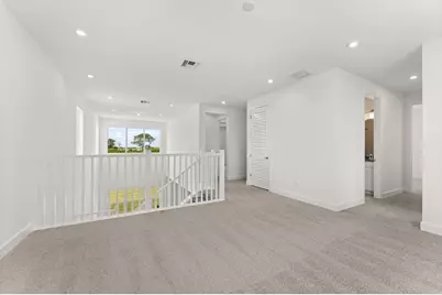 10501 SW Jadewood Court, Port Saint Lucie, FL 34987 - Photo 9