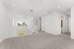 10501 SW Jadewood Ct, Port Saint Lucie, FL 34987 - Photo 9