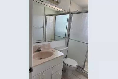 40 Waltham B, West Palm Beach, FL 33417 - Photo 5