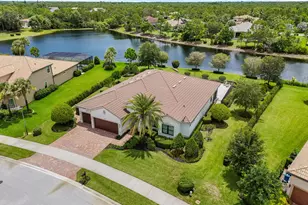 749 SW Sea Green St, Palm City, FL 34990 - Photo 9