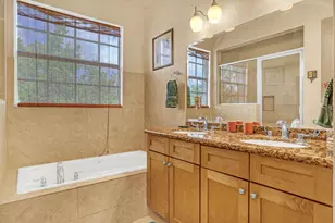 2560 NE 11th St, Pompano Beach, FL 33062 - Photo 11