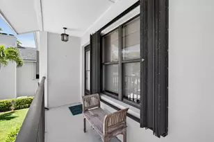 704 Clubhouse Cir, Jupiter, FL 33477 - Photo 3