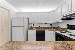 142 Lake Pine Cir, Greenacres, FL 33463 - Photo 13