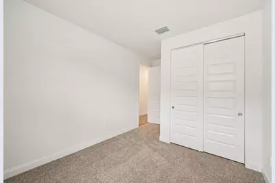 5661 Hampton Park Circle, Vero Beach, FL 32966 - Photo 15