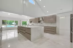 7351 Valencia Dr, Boca Raton, FL 33433 - Photo 13