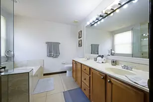 8071 Murano Cir, Palm Beach Gardens, FL 33418 - Photo 11