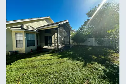 2014 Normandy Circle, West Palm Beach, FL 33409 - Photo 3