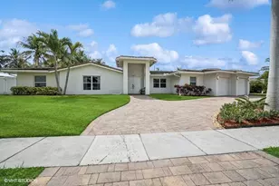 746 SW 2nd St, Boca Raton, FL 33486 - Photo 1