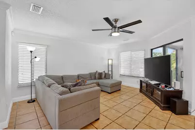 9667 Sunny Isle Circle, Boca Raton, FL 33428 - Photo 7