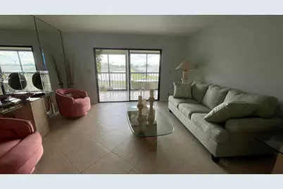 6866 Huntington Lane, Unit #305, Delray Beach, FL 33446 - Photo 5