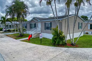 148 Plantation Blvd, Lake Worth, FL 33467 - Photo 1