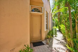4701 Carlton Golf Dr, Lake Worth, FL 33449 - Photo 5