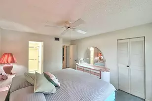 141 Lake Pine Cir, Greenacres, FL 33463 - Photo 19