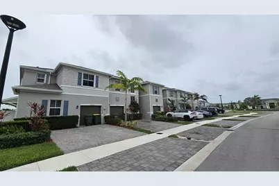 1677 SE 8th Avenue, Homestead, FL 33034 - Photo 3