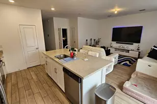 1677 SE 8th Ave, Homestead, FL 33034 - Photo 13