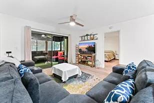 1230 SE Parkview Pl, Stuart, FL 34994 - Photo 5