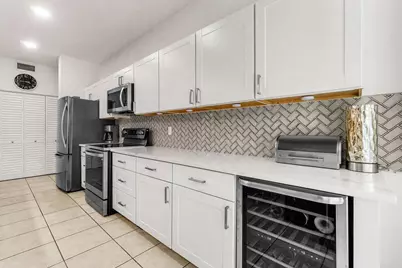 103 Half Moon Circle, Unit #E2, Hypoluxo, FL 33462 - Photo 7