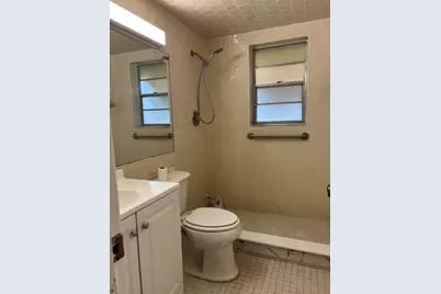 204 Salisbury I, Unit #204, West Palm Beach, FL 33417 - Photo 11