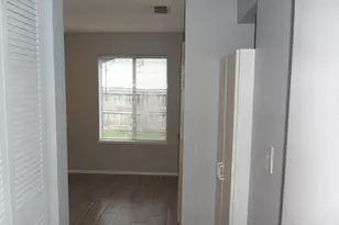10672 Aquarius Ln, Royal Palm Beach, FL 33411 - Photo 17