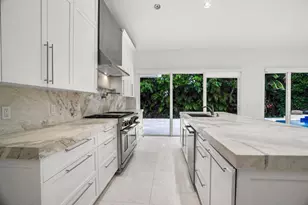 910 Parkside Cir N, Boca Raton, FL 33486 - Photo 17