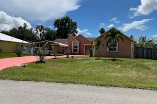 822 SW Carmelite St, Port Saint Lucie, FL 34983 - Photo 3