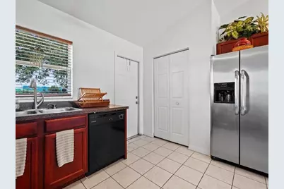 913 SE Forrest Park Drive, Stuart, FL 34994 - Photo 9