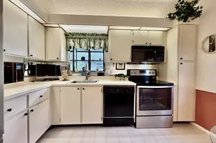 8620 Jasmine Way, Boca Raton, FL 33496 - Photo 5