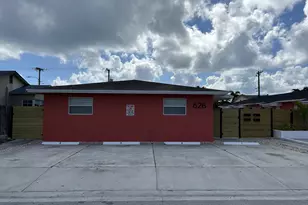 628 N M St, Lake Worth Beach, FL 33460 - Photo 1