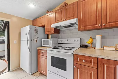 476 Lynbrook Court, Royal Palm Beach, FL 33411 - Photo 9