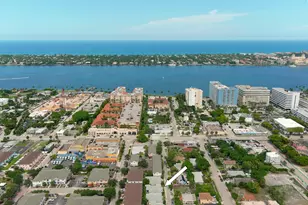 445 Lilac Ct, West Palm Beach, FL 33407 - Photo 19