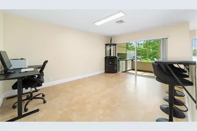 2890 NW 69th Avenue, Margate, FL 33063 - Photo 7