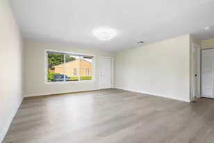 4627 Orleans Ct, West Palm Beach, FL 33415 - Photo 5