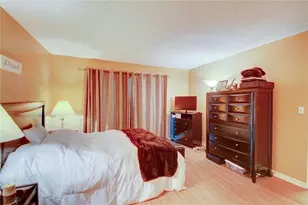 8101 SW 24th Ct, Davie, FL 33324 - Photo 11