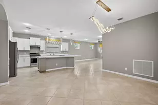 194 SE Courances Dr, Port Saint Lucie, FL 34984 - Photo 11