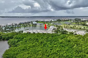 221 NE Plantation Rd, Stuart, FL 34996 - Photo 47