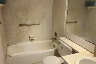 350 Farnham Q, Deerfield Beach, FL 33442 - Photo 5