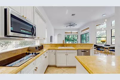 544 Edgebrook Lane, West Palm Beach, FL 33411 - Photo 17