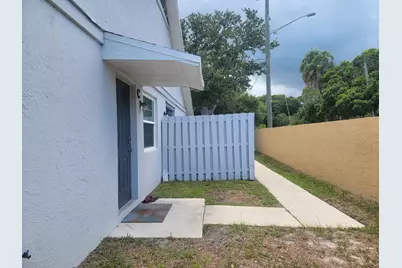 2001 Oleander Boulevard #C, Fort Pierce, FL 34950 - Photo 1