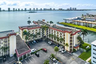 100 Paradise Harbour Blvd, North Palm Beach, FL 33408 - Photo 23