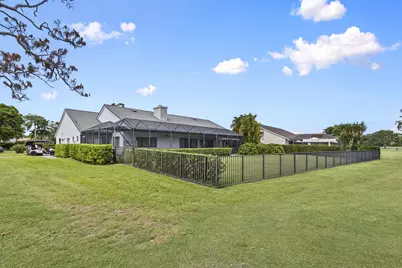 10718 Boca Woods Lane, Boca Raton, FL 33428 - Photo 3