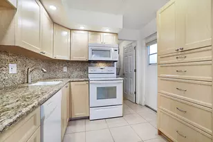 250 NW 67th St, Boca Raton, FL 33487 - Photo 15