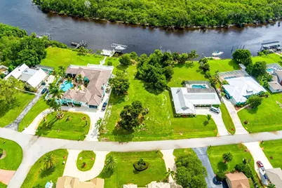 733 SE Hidden River Drive, Port Saint Lucie, FL 34983 - Photo 5