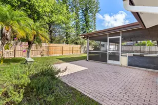 799 NW 7th Dr, Boca Raton, FL 33486 - Photo 17