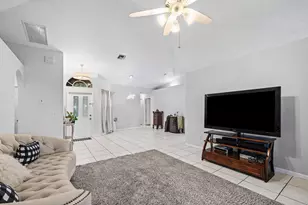 7600 Cocoanut Dr, Lake Worth, FL 33467 - Photo 9