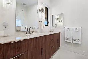 450 NE 10th St, Boca Raton, FL 33432 - Photo 35