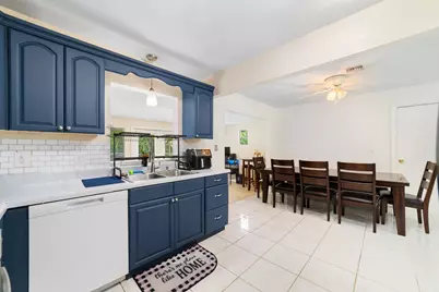 332 SE Majestic Terrace, Port Saint Lucie, FL 34983 - Photo 9